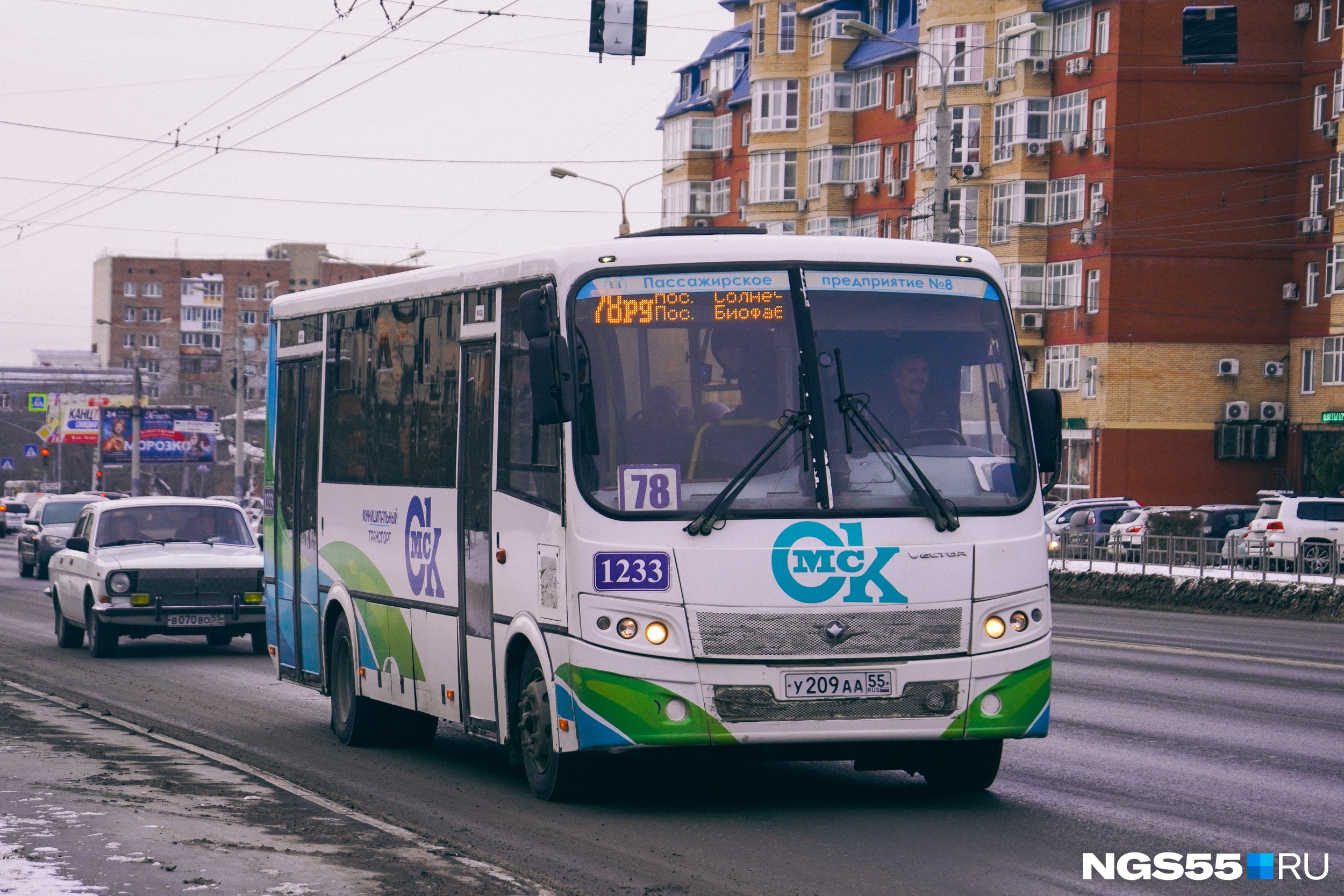 В новогодние каникулы общественного транспорта на омских дорогах станет меньше