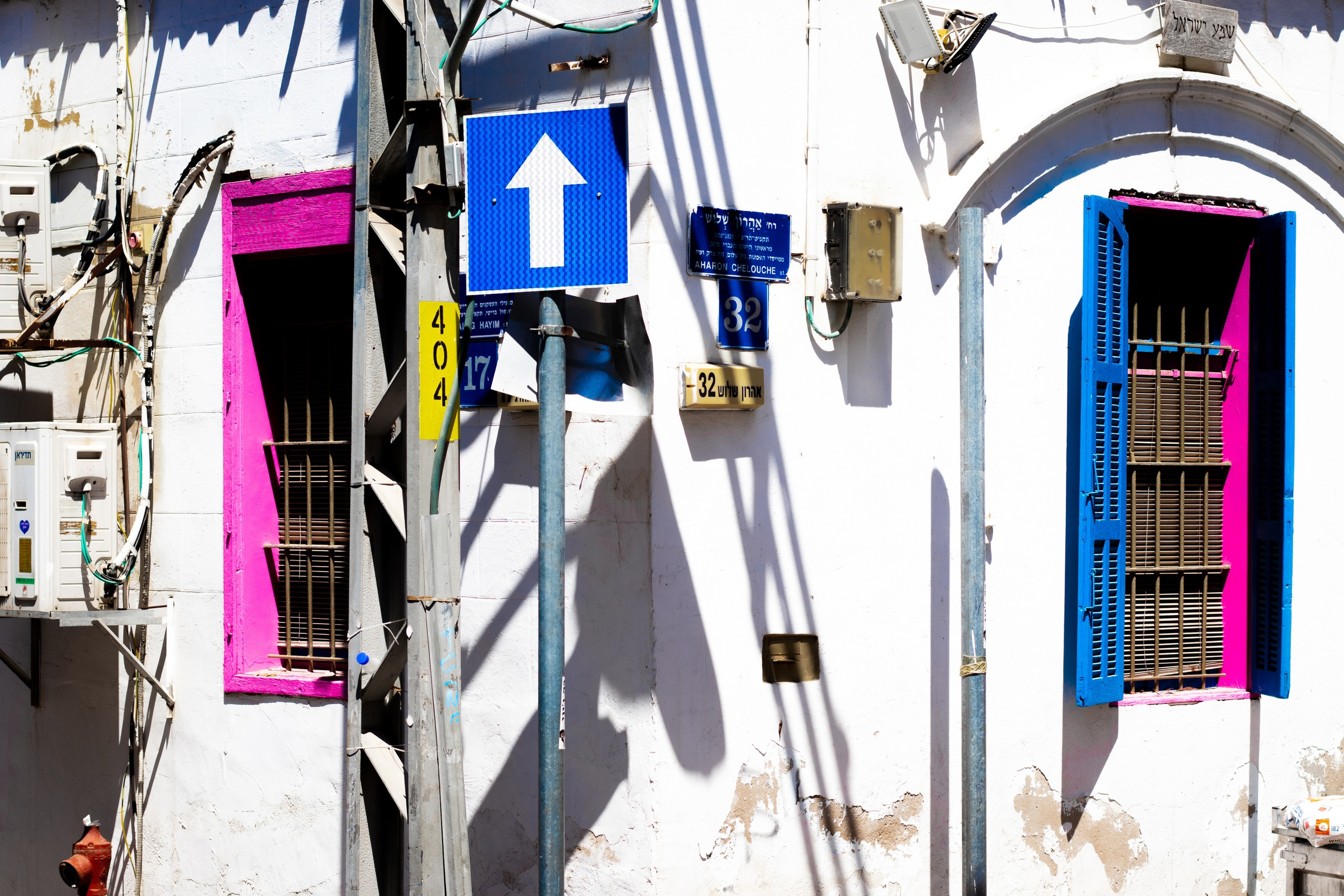 Яркие цвета израильских улиц
