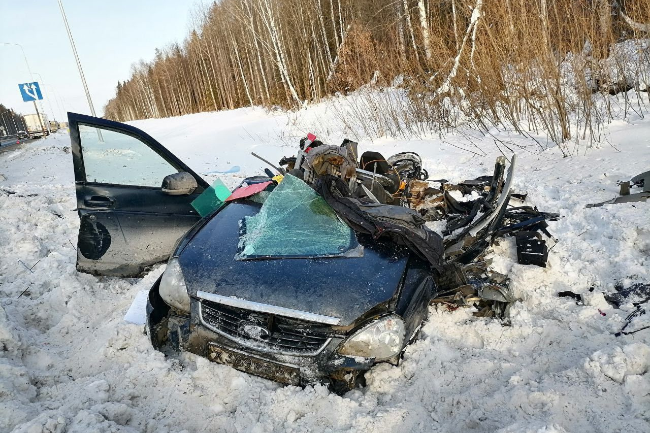 На трассе Пермь — Екатеринбург погиб водитель Lada Priora 18 января 2023 г.  - 18 января 2023 - 59.ru