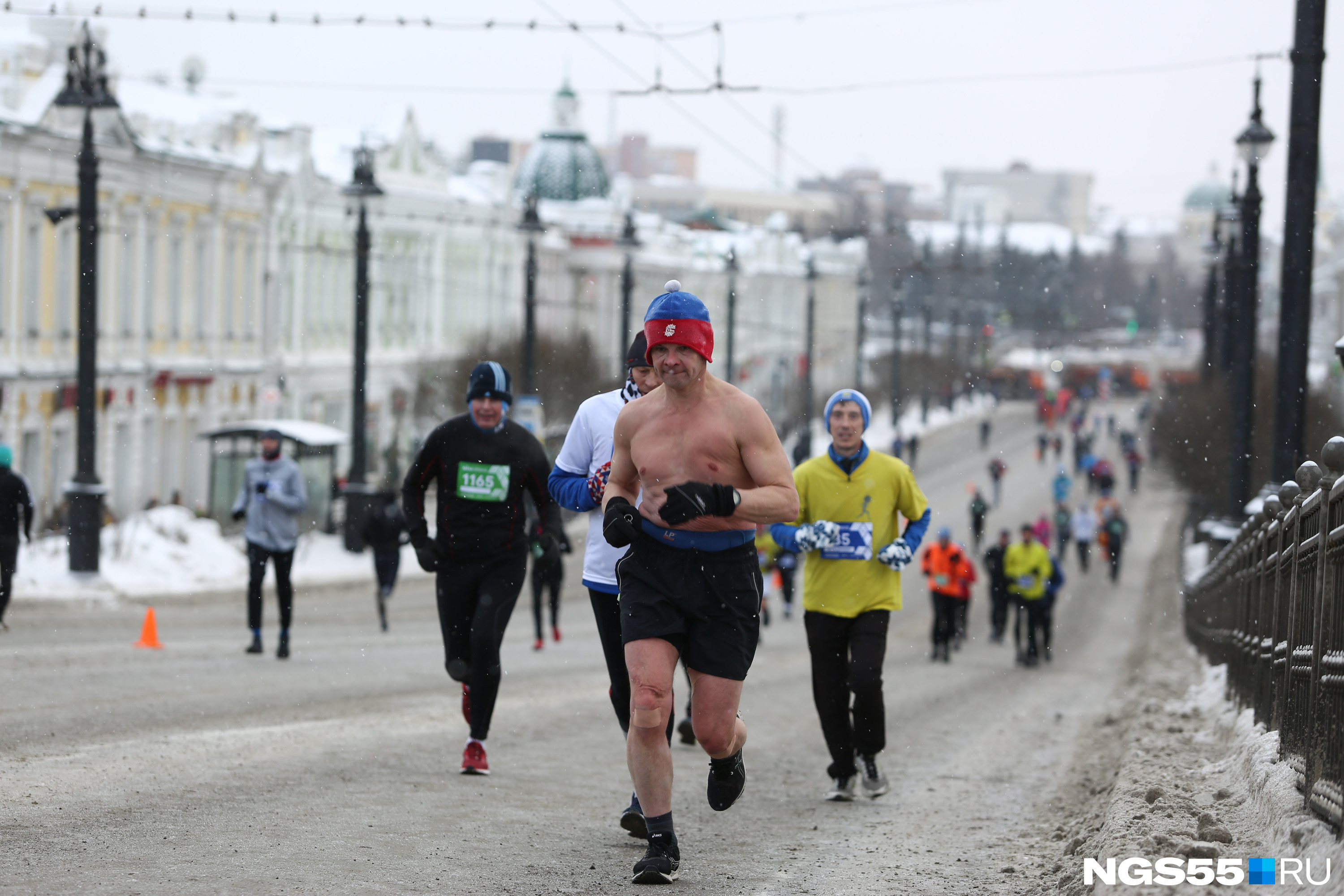 Это всё-таки сибирский марафон — здесь не обойтись без действительно морозоустойчивых бегунов