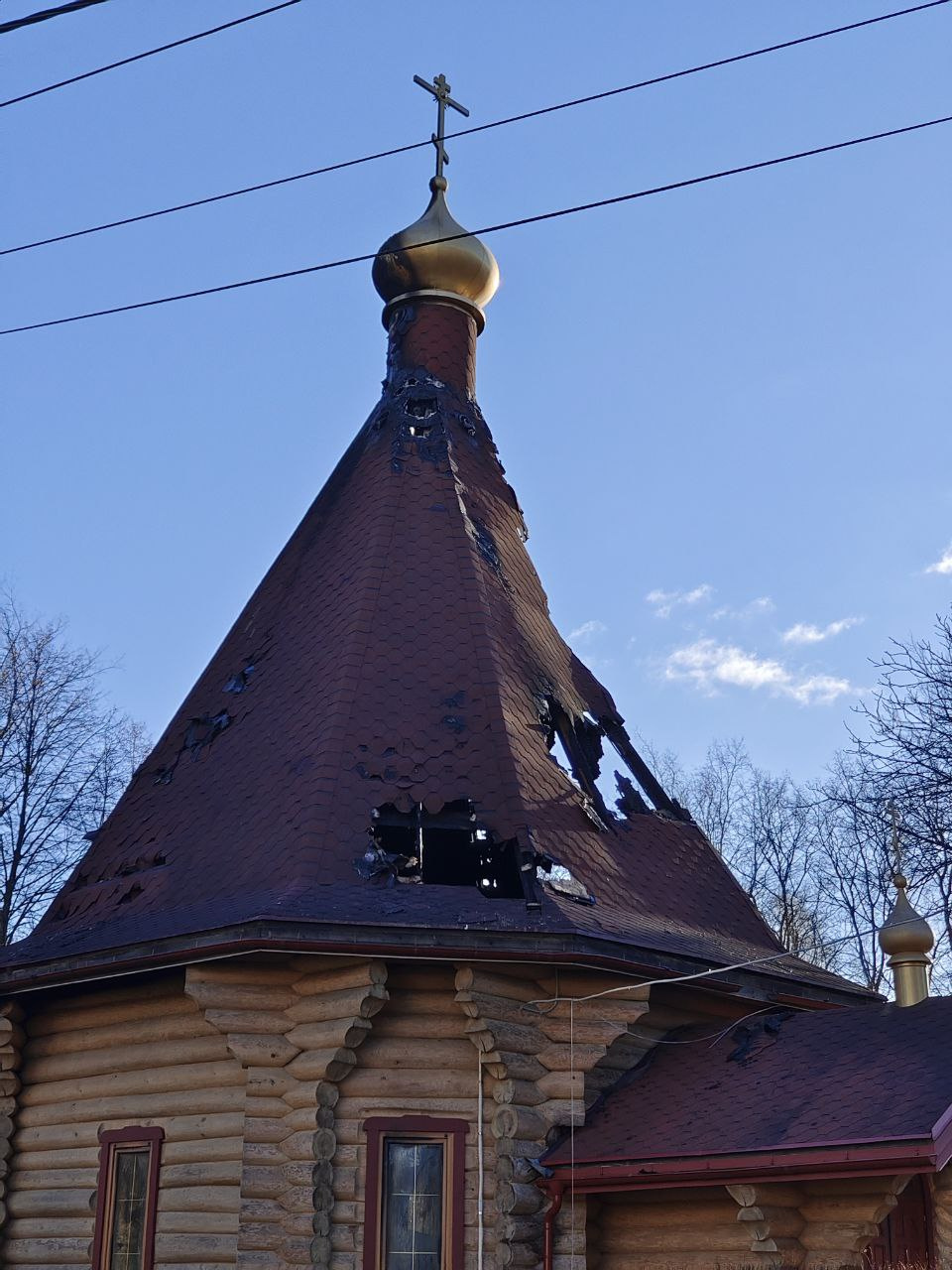 Купол покосился, в кровле дыры. Как выглядит Вениаминовская церковь после пожара