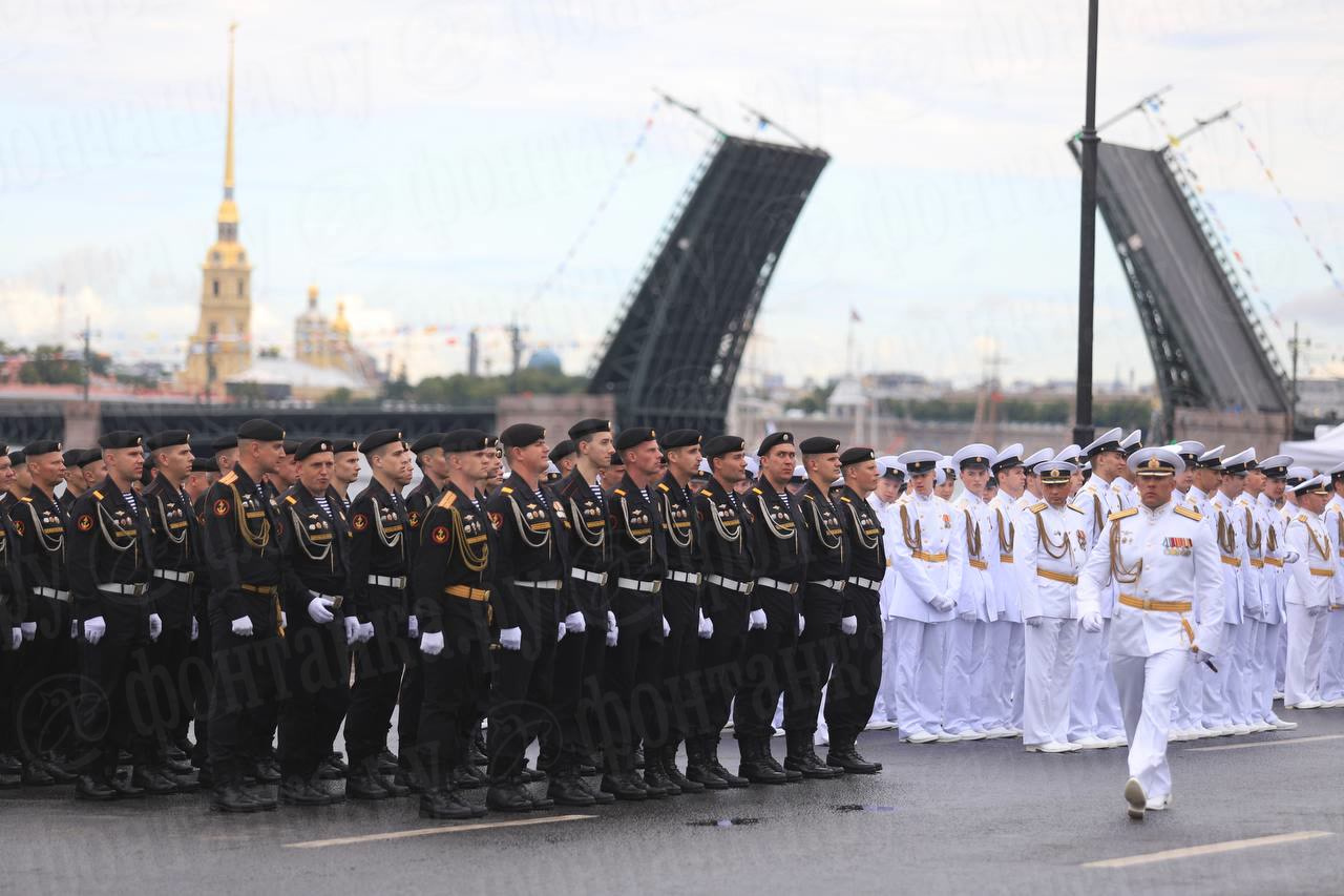 День города санкт петербург 2023. Парад на день ВМФ В Санкт-Петербурге 2022. Парадный ансамбль. Парад фото. ВМФ фото.