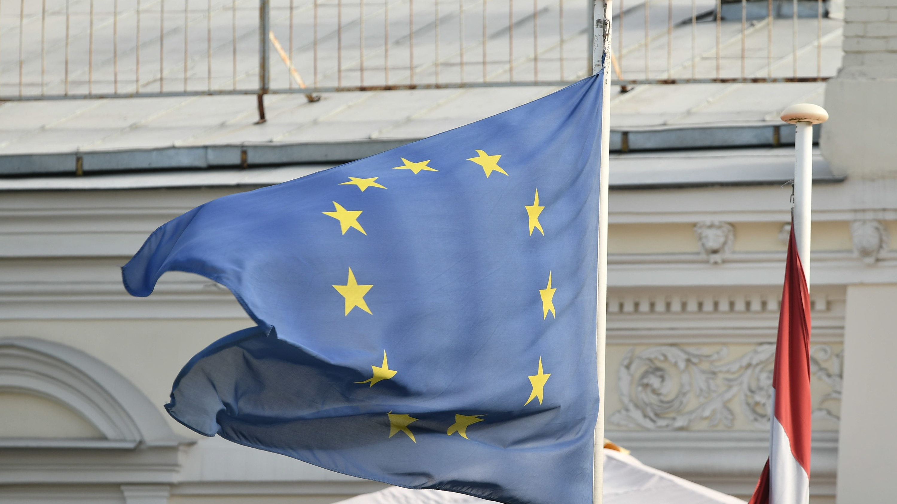Совет ЕС включил обход санкций в список уголовных преступлений: новости вокруг спецоперации за 28 ноября
