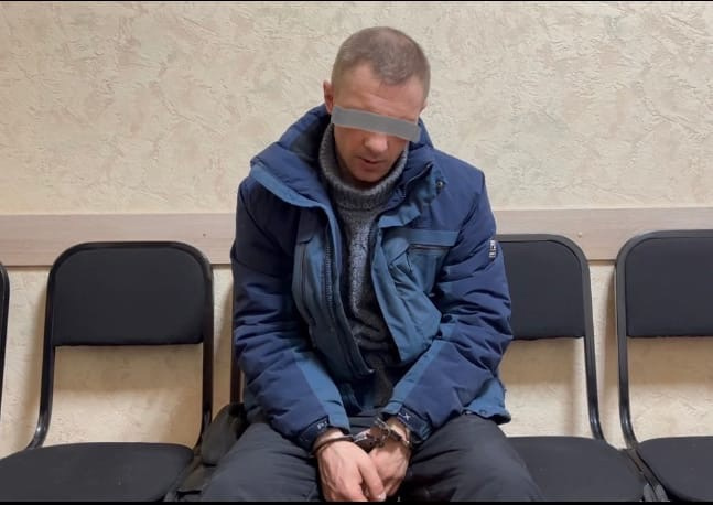 Ранее мужчина был неоднократно судим за кражи и разбои Ранее мужчина был неоднократно судим за кражи и разбои
