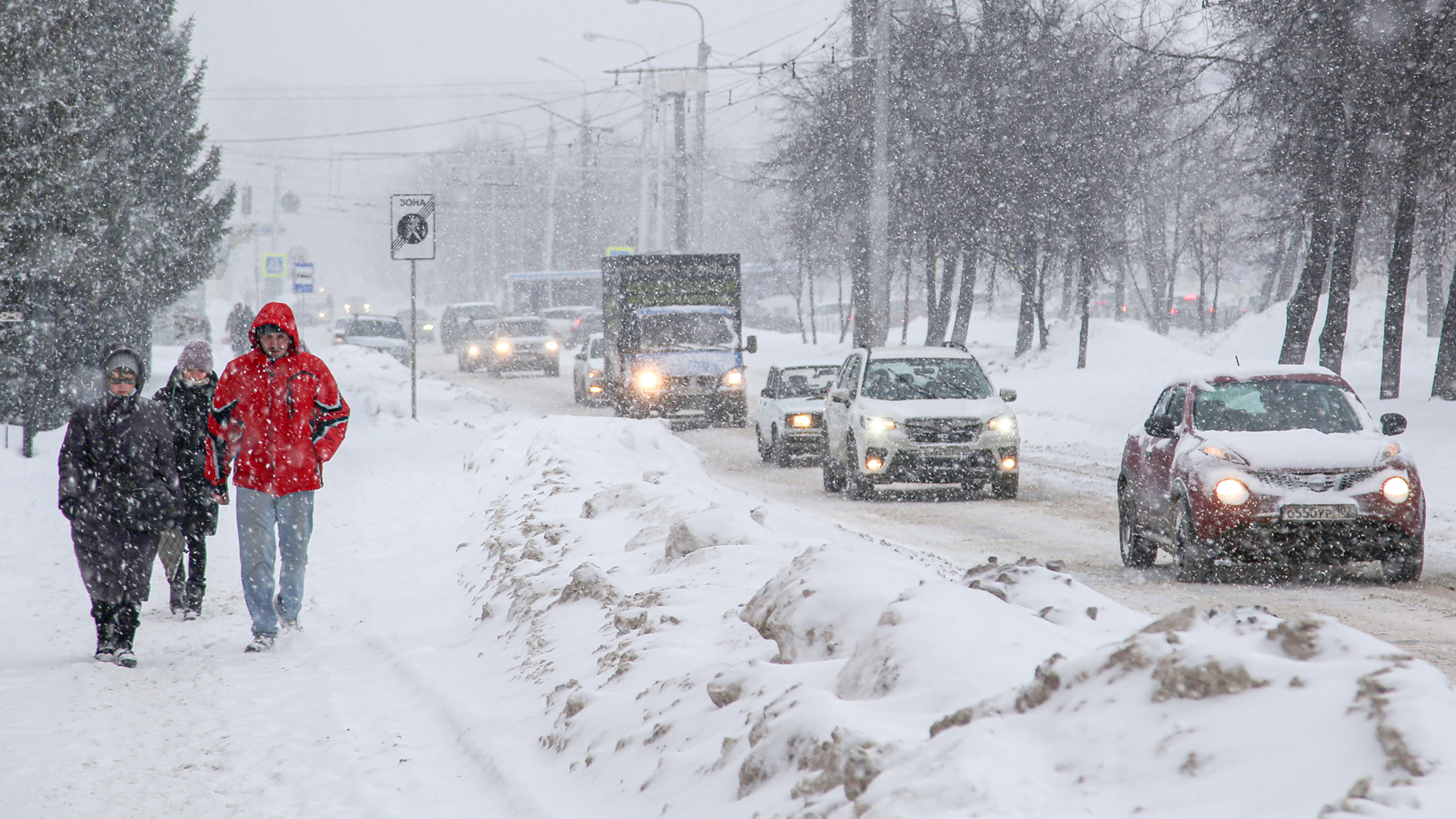 Погода в уфе. Снег в Уфе. Снег в Уфе 2022. Уфа зимой в снегопад. Первый снег в Уфе 2022.