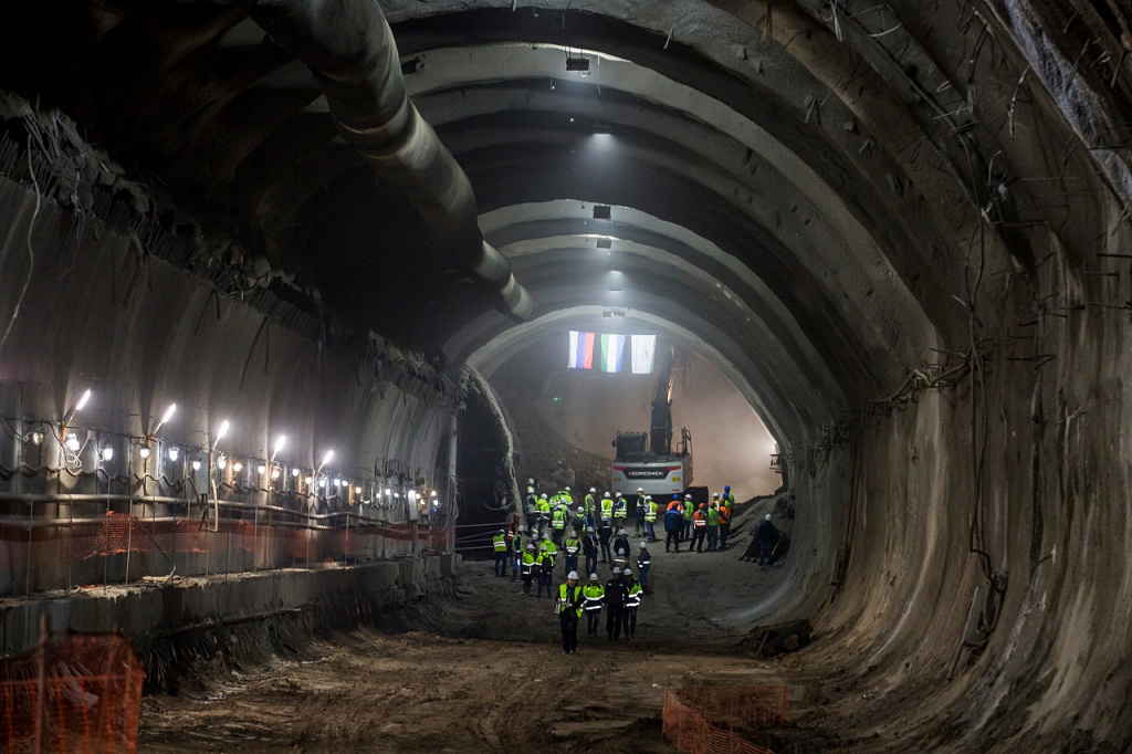 В ближайшее время продолжится бетонирование свода и есть планы завершить работы в Северном тоннеле до конца года
