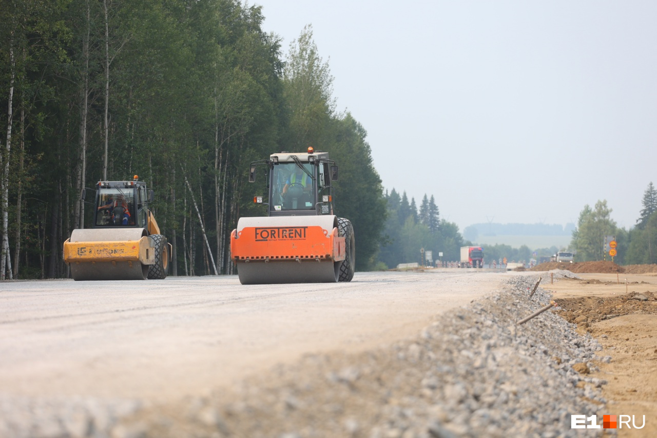 Работы по расширению существующей дороги Р-242 в Свердловской области (Пермский тракт)