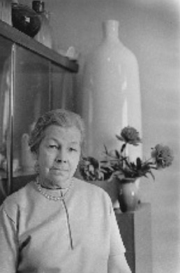 Анна Лепорская, заслуженный художник РСФСР. 1968 год