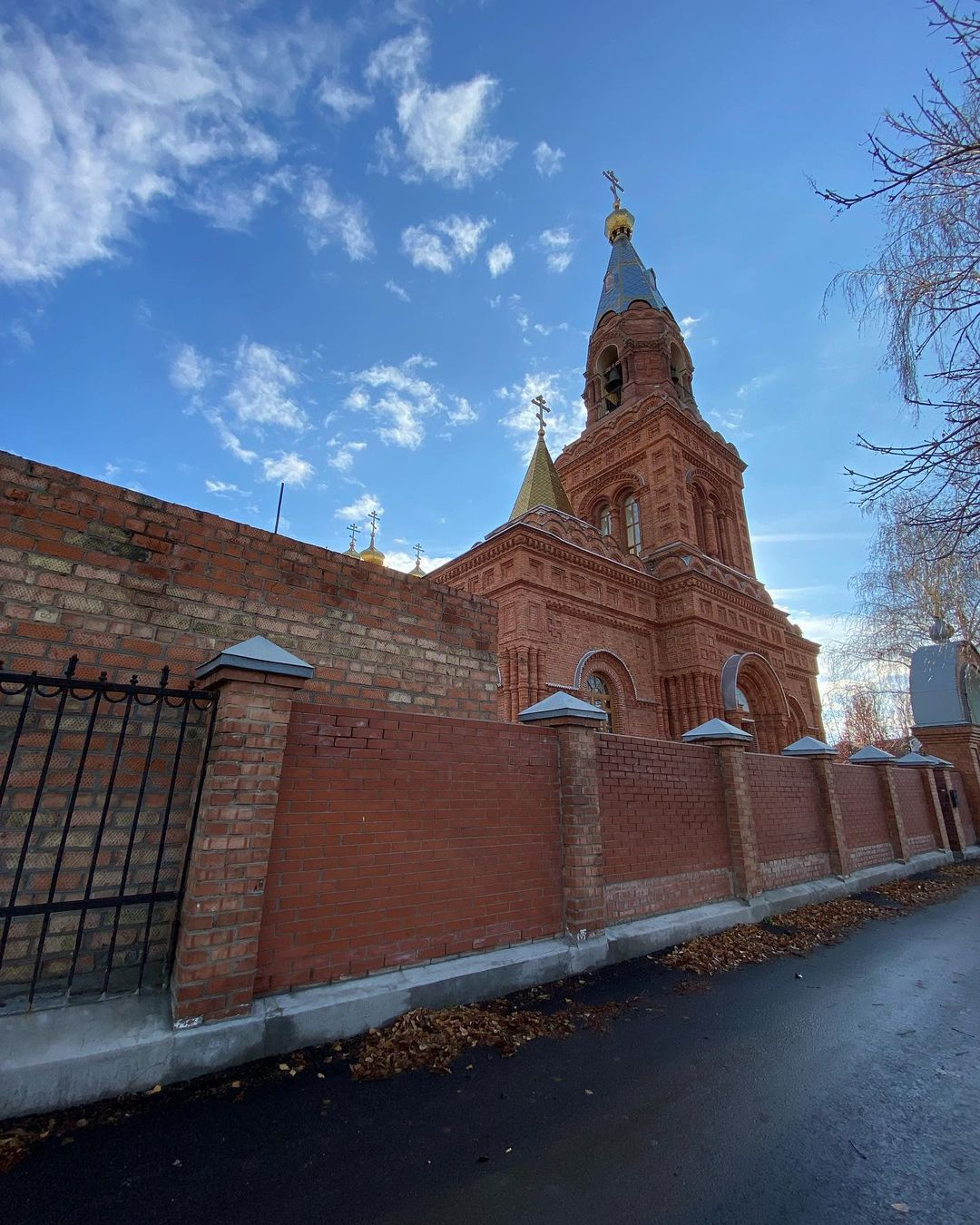 Ближайшая церковь. Храм Архангела Михаила (Самара). Храм Архангела Михаила Самара Запанской. Церковь Михаила Архангела Самара НГО. Храм Архангела Михаила Запанской Самара настоятель.