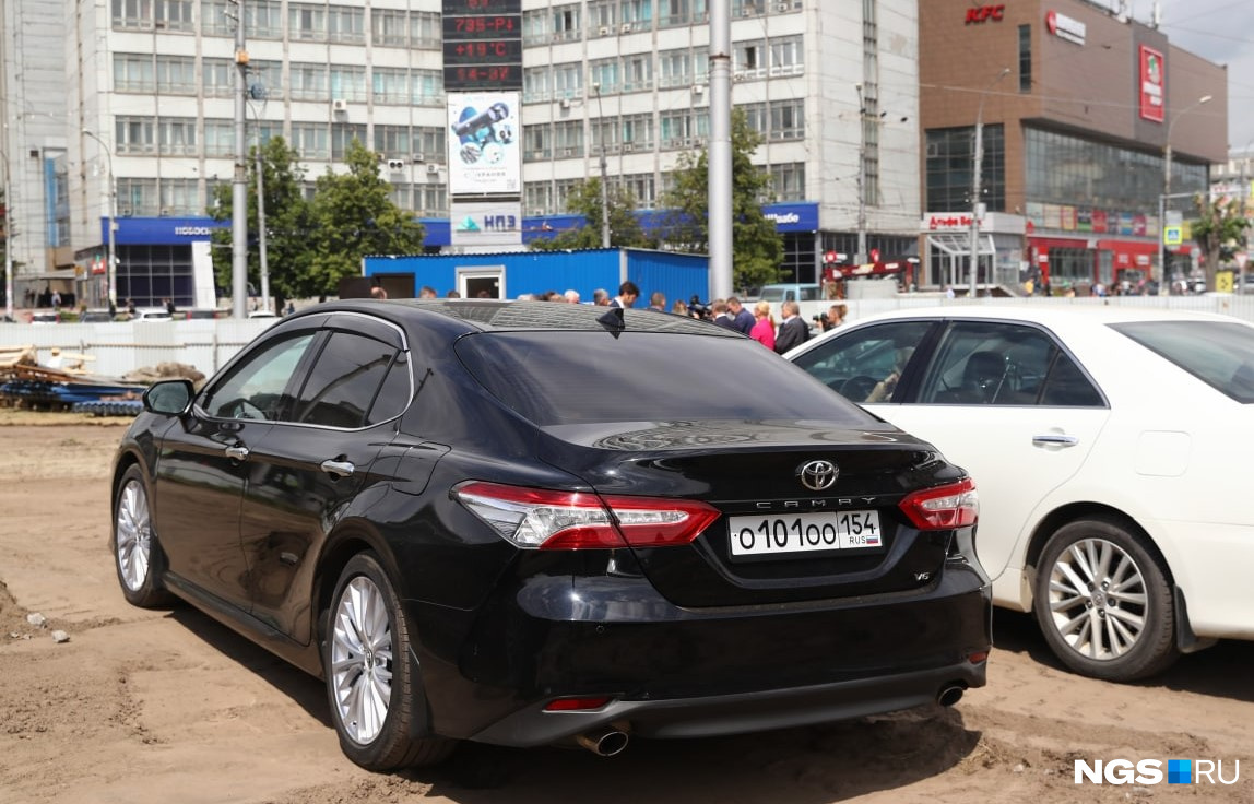 У мэра Новосибирска Toyota Camry 2019 года