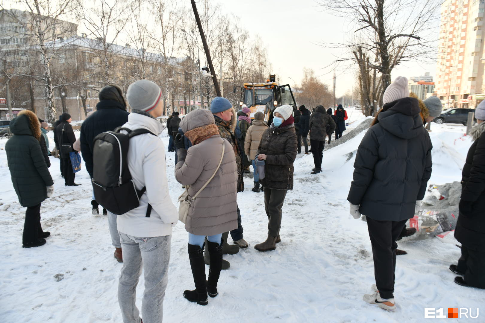 Против строительства москва. Управа Сев Тушино 03 09 22 на ул свободы 91 митинг +против строительства.