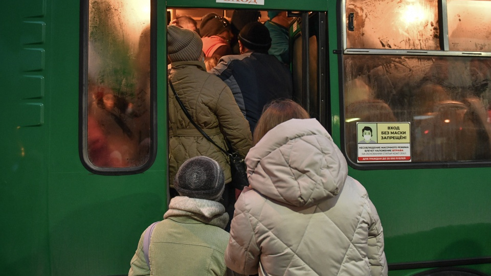 Нужно ли повышать стоимость проезда в автобусах Екатеринбурга? Считаем на коленке