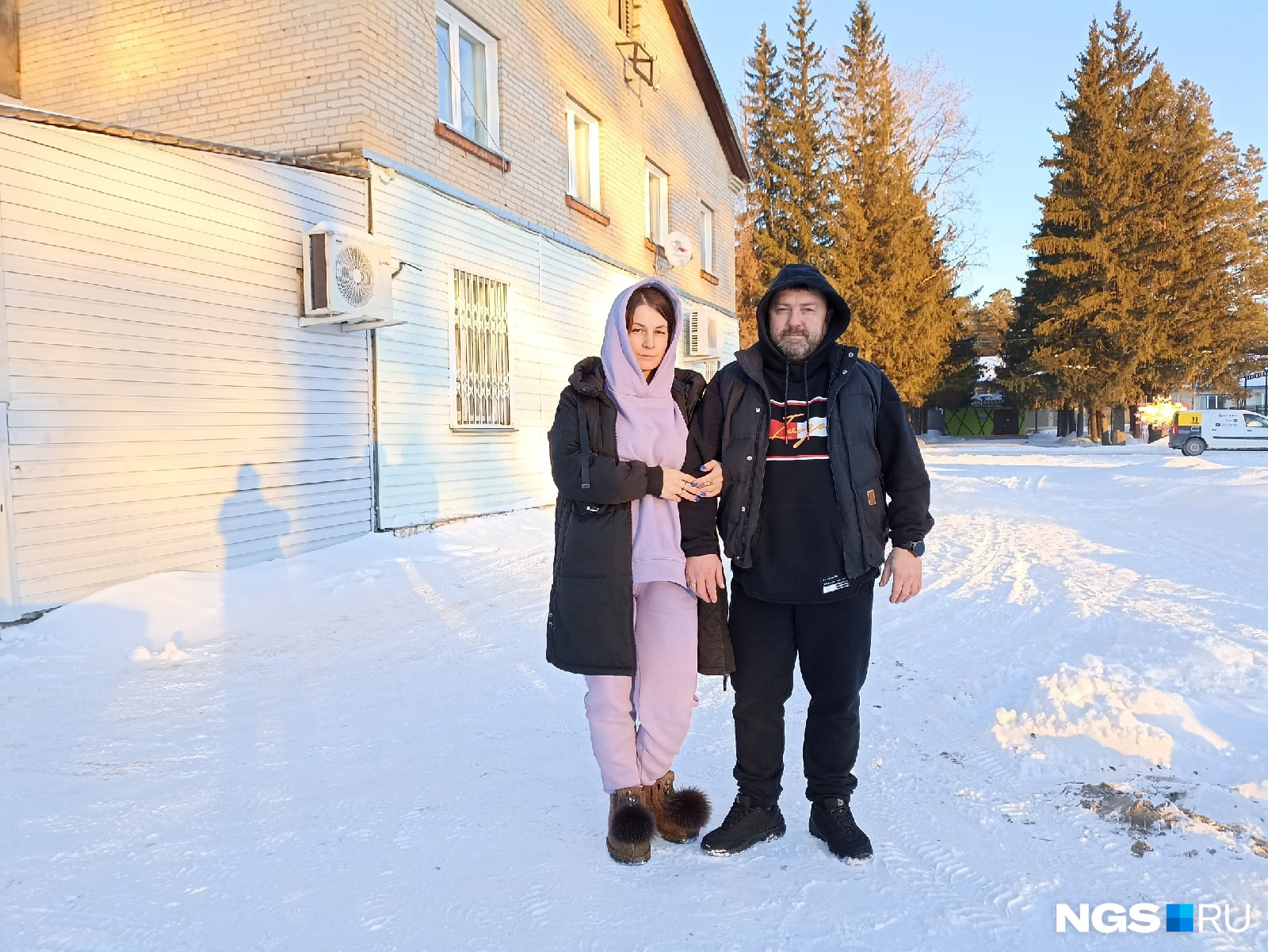 Анна и Дмитрий Литвиновы живут в центре поселка Сосновка