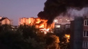 Пламя охватило девять этажей: как горит дом в Ейске, в который врезался самолет