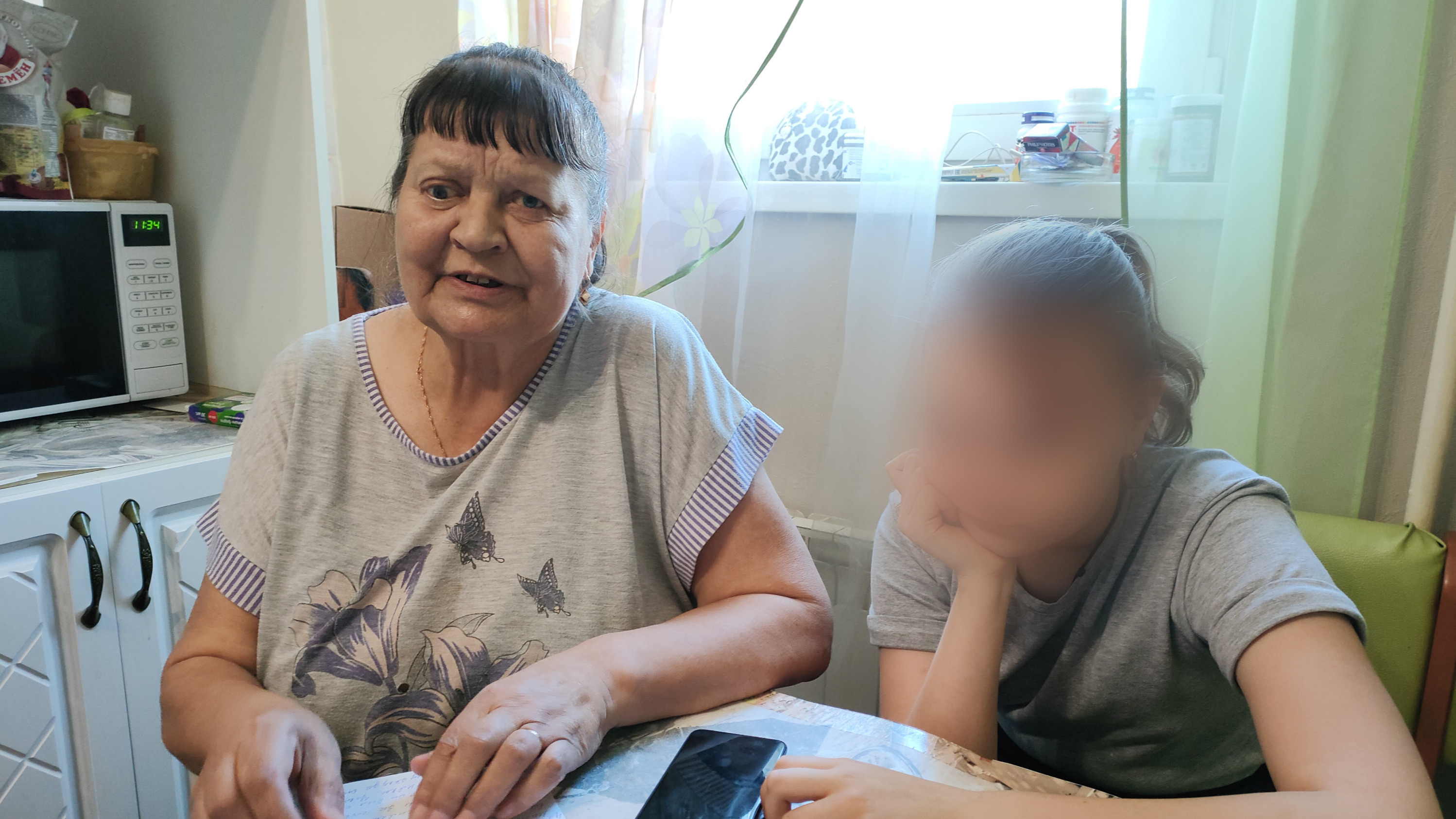 «Обзывал животным, кричал постоянно»: в Екатеринбурге бабушке не дают оформить опеку над внучкой