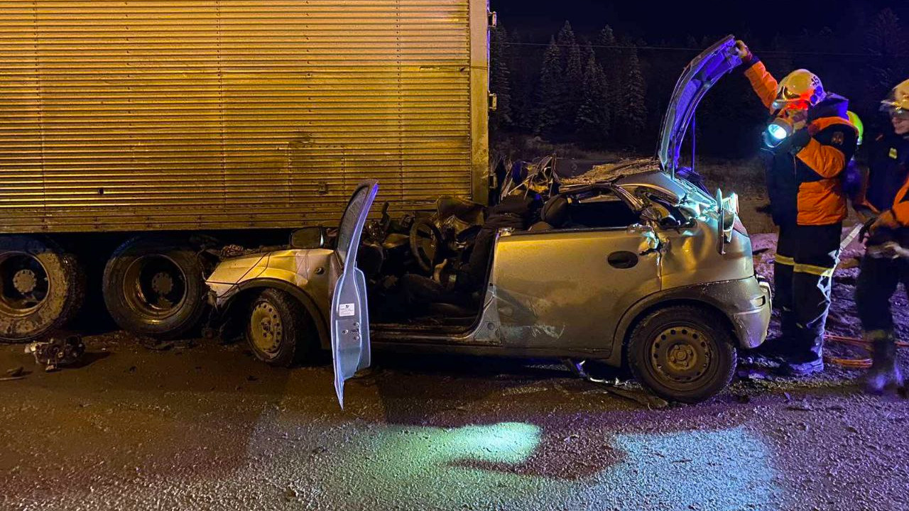 Два человека погибли в аварии с грузовиком на Восточном обходе в Перми