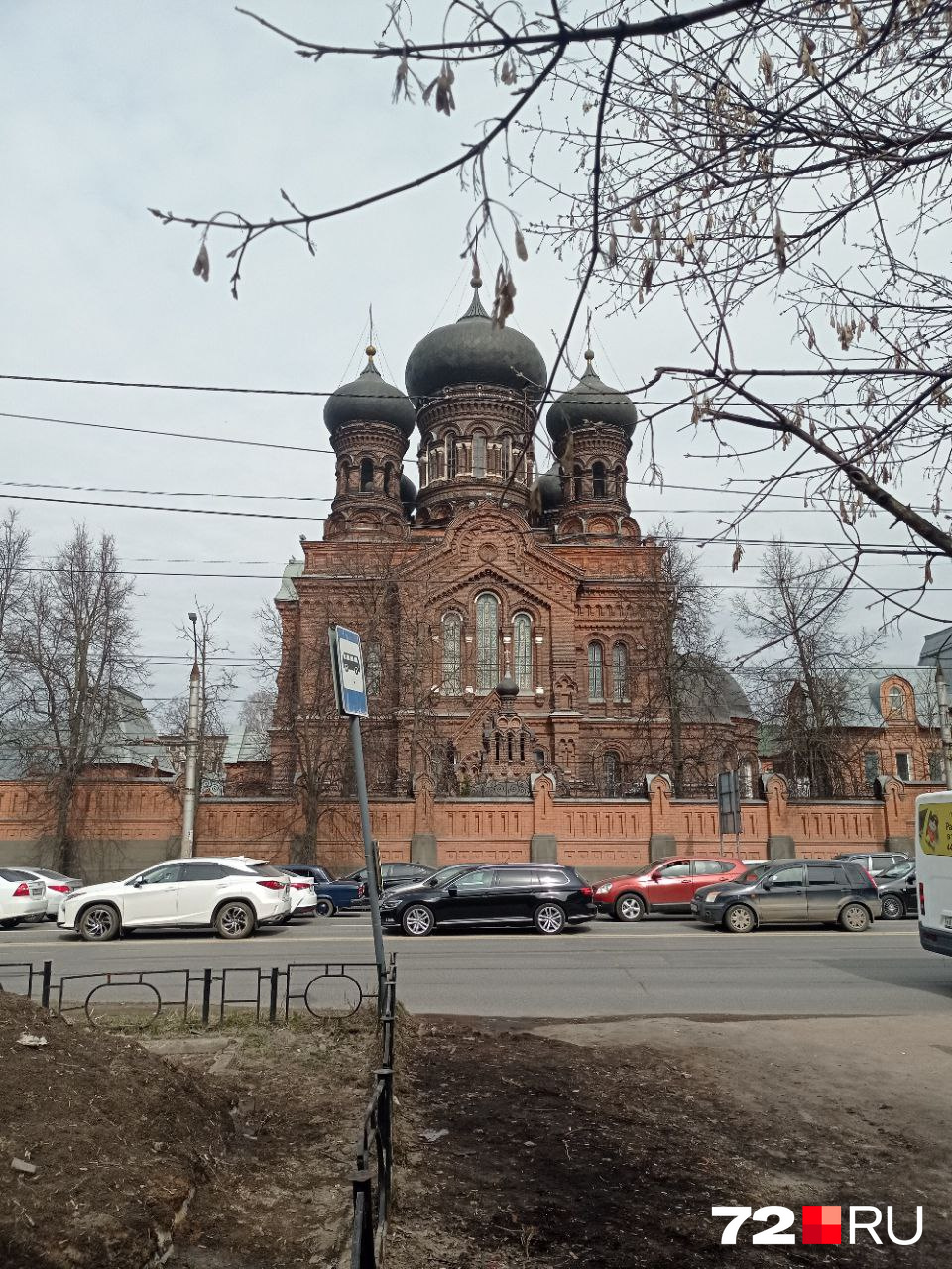 Свято-Введенский женский монастырь — одно из самых красивых мест в городе Свято-Введенский женский монастырь — одно из самых красивых мест в городе