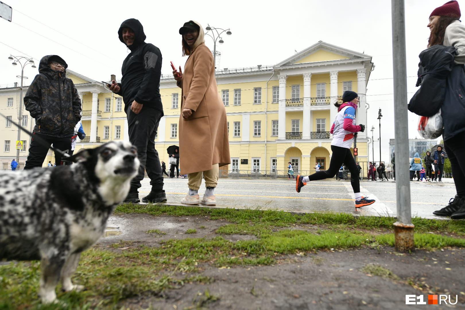 Мы побежим по улицам москвы. Забег Екатеринбург 2022 фото. Забег Екатеринбург 2022. Забег в Екатеринбурге 2022 май. Забег Екатеринбург фото.