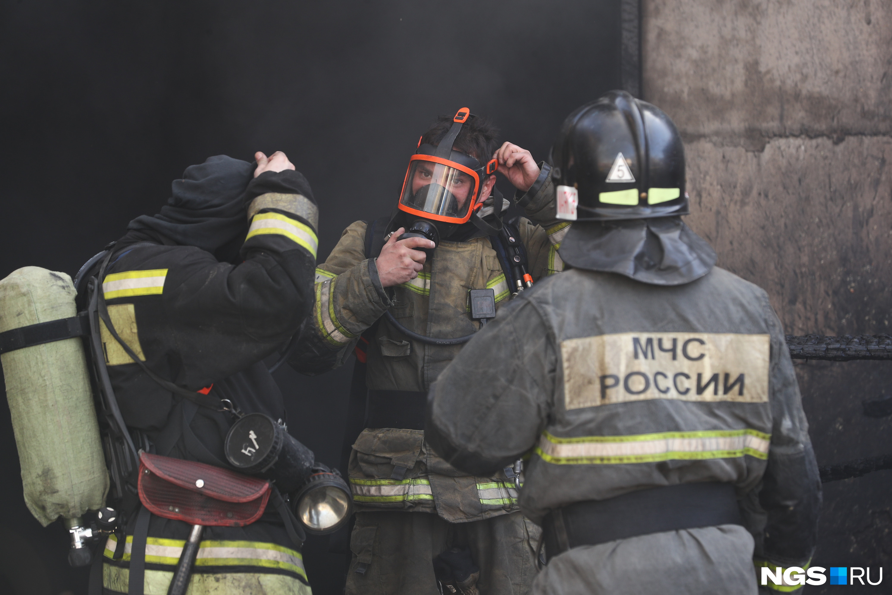 Площадь пожара составила 2225 квадратных метров Площадь пожара составила 2225 квадратных метров