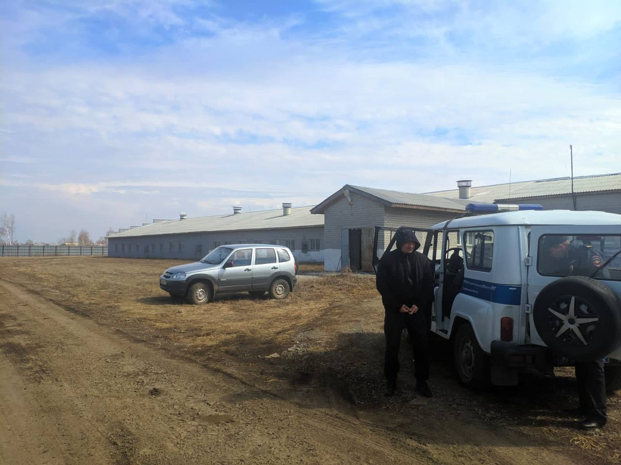 ЧП произошло на свинокомплексе «Родниковский» в Красноармейском районе ЧП произошло на свинокомплексе «Родниковский» в Красноармейском районе