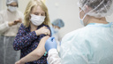 «Ни одна вакцина не вызывает заболевания»: в Роспотребнадзоре рассказали, как прививка действует на организм