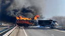 Из-за горящего бензовоза на трассе в Чертковском районе перекрыли движение