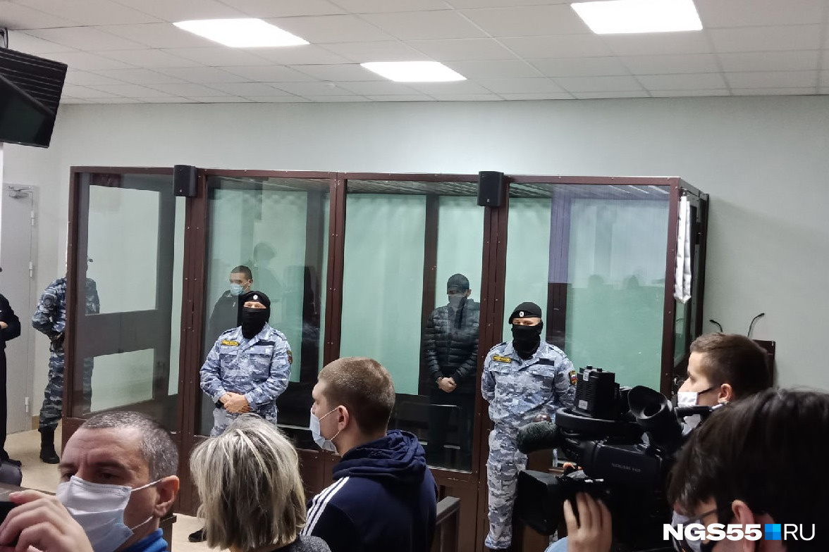 Приговор Нагорнюку и Легачёву выносили в новом здании Областного суда. На оглашении было много журналистов, а мать Егора Дробыша снова не могла сдержать слез Приговор Нагорнюку и Легачёву выносили в новом здании Областного суда. На оглашении было много журналистов, а мать Егора Дробыша снова не могла сдержать слез