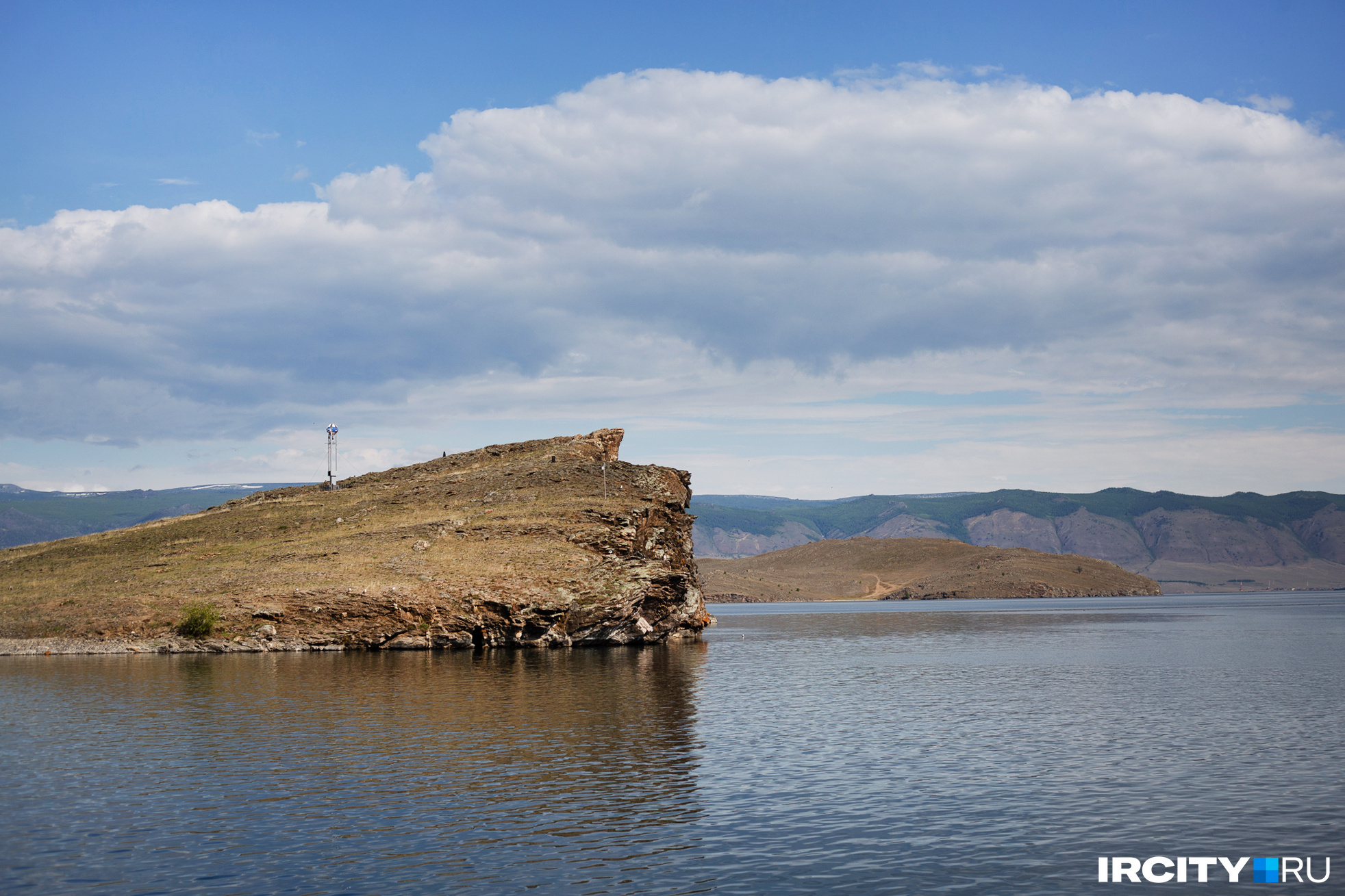 Каменное точило и безмен XIX века нашли на Байкале