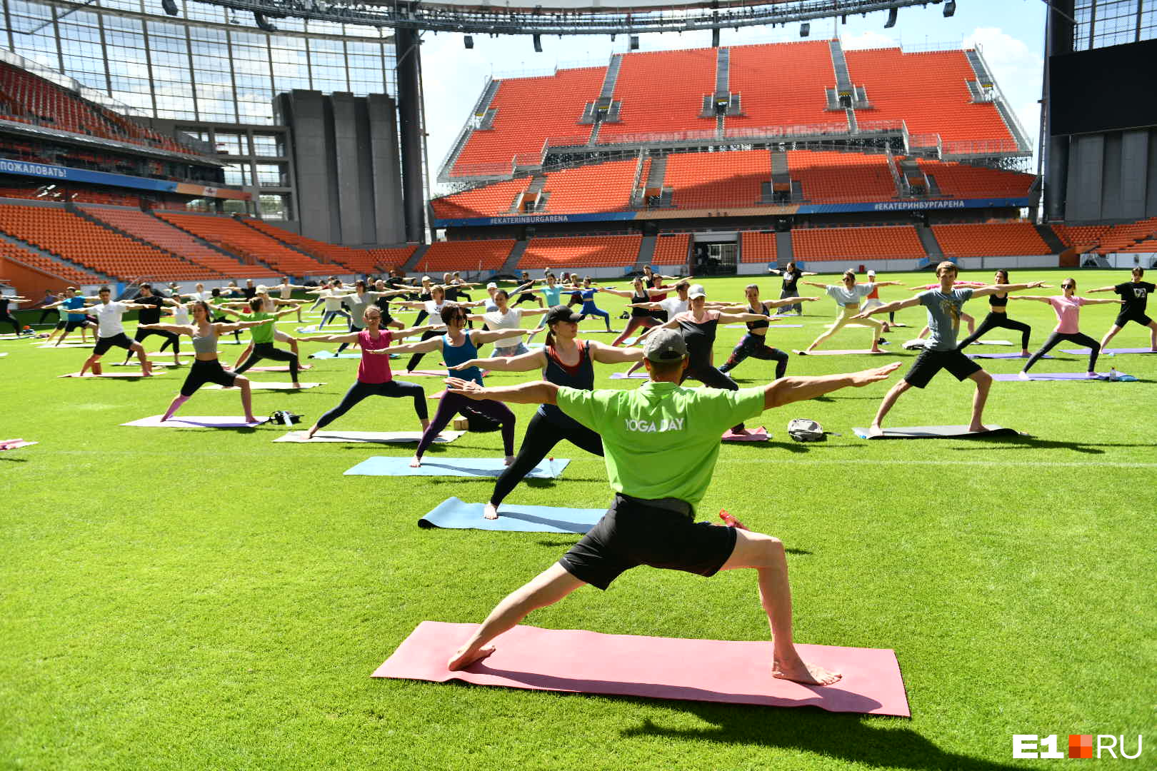 День йоги на стадионе планируют повторить в августе