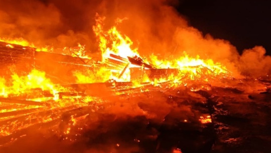 «Хотел создать семейную базу отдыха»: владелец сгоревшего здания в Абрашино оценил ущерб в несколько десятков миллионов