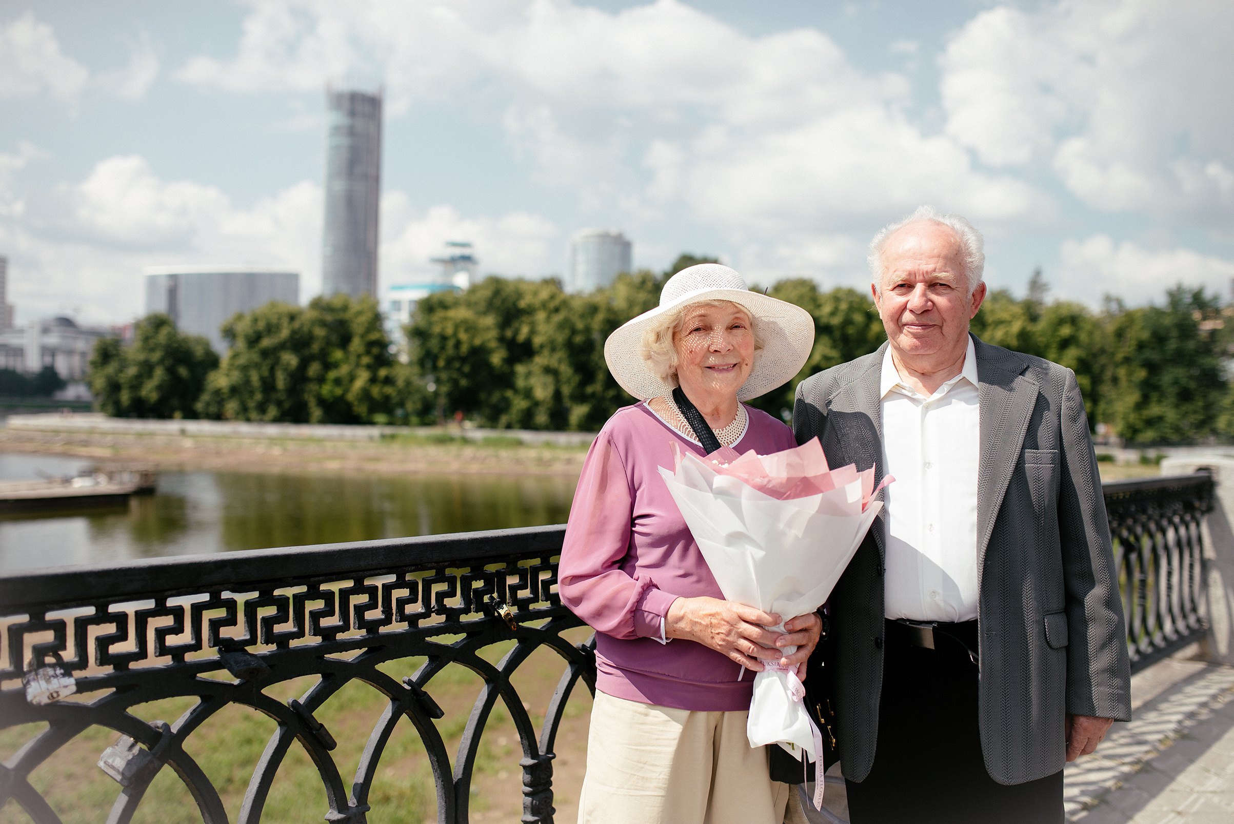 В семейном альбоме Старцевых уже давно не появлялись совместные фотографии В семейном альбоме Старцевых уже давно не появлялись совместные фотографии