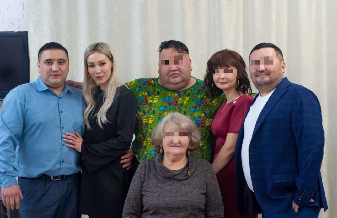 По словам Айдара Махиянова, после первой ссоры какое-то время его брат и жена жили мирно По словам Айдара Махиянова, после первой ссоры какое-то время его брат и жена жили мирно