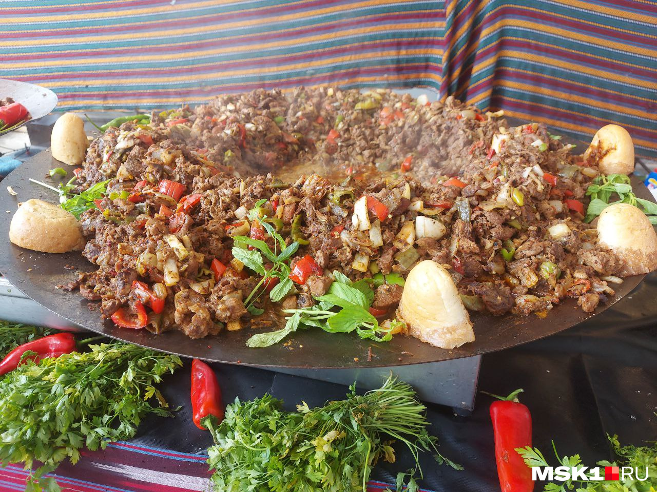 Вкусного мяса много не бывает! Вкусного мяса много не бывает!