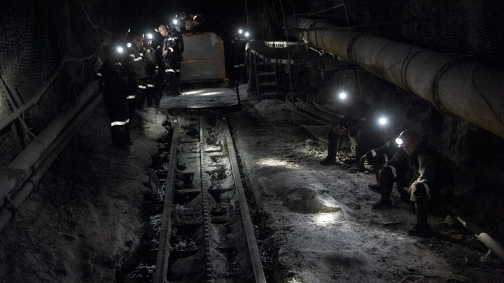 Ростехнадзор из-за нарушений частично приостановил работы на трех угольных предприятиях Кузбасса