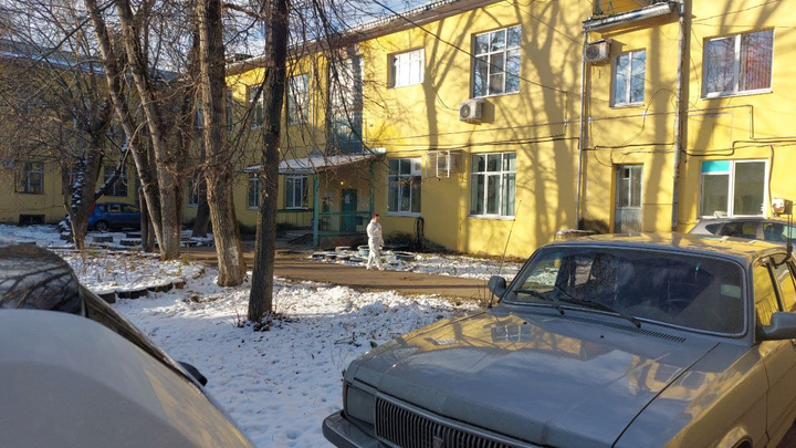 Врач ковидной больницы № 10 попросил полицию разобраться с нижегородкой, рассказавшей о нарушениях в красной зоне