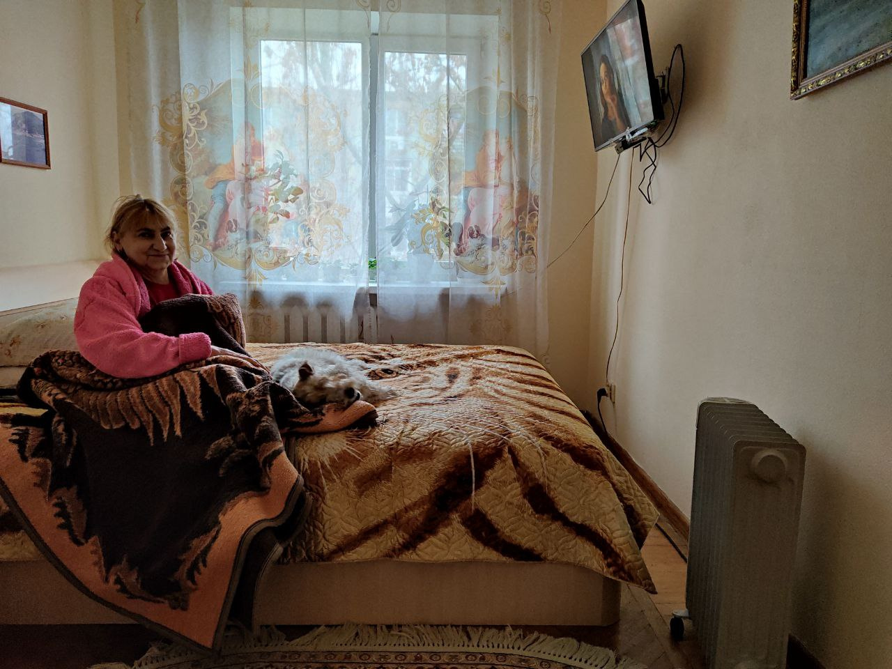 Ростовчане, живущие в доме, вынуждены спать одетыми