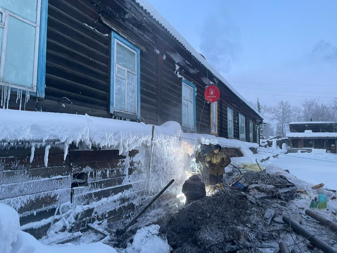 Пострадавшие от аварии 12 домов в поселке Артемовский подключили к теплу