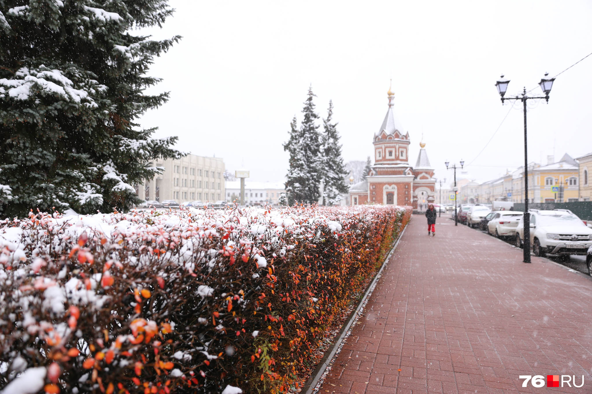 Снегопад в ярославле. Ярославль зима 2022. Первый снег в городе. Ярославль зимой. Первый снег в Ярославле 2022.