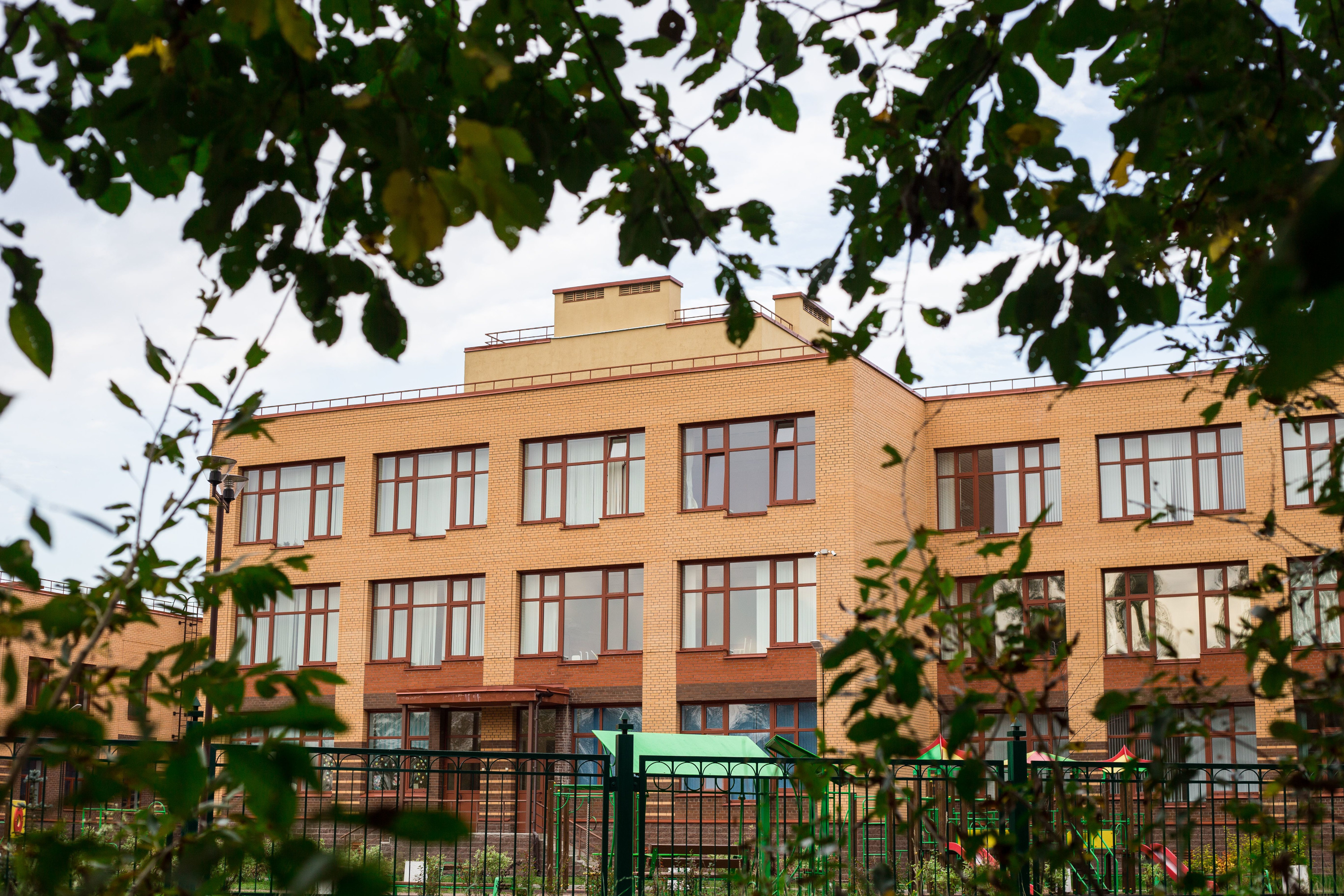 Школа в ЖК «Юнтолово»