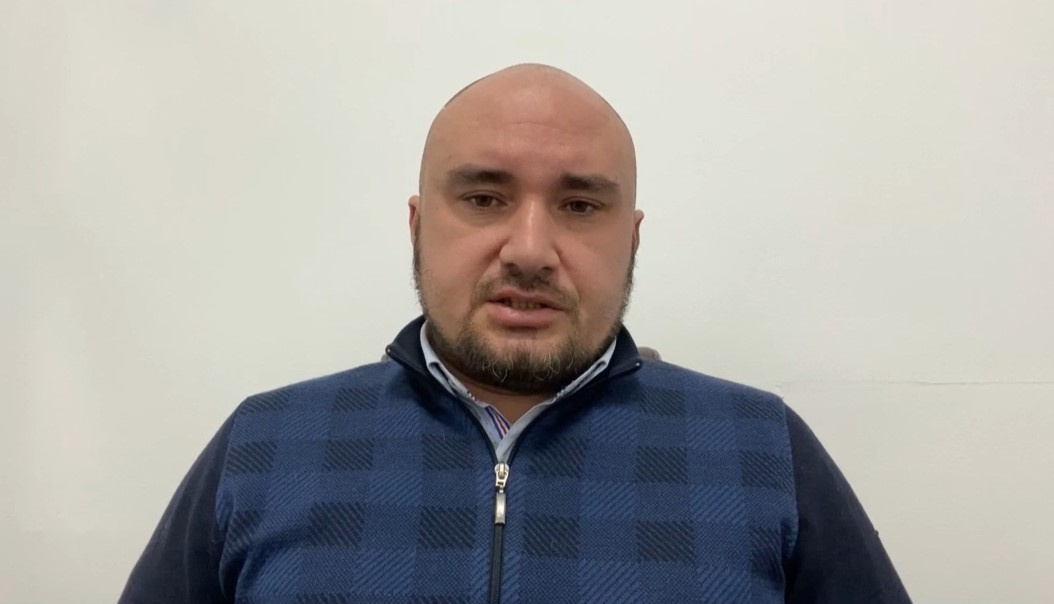 Руслан Нагиев заявил, что ношение платка является неотъемлемой частью культуры коренных народов нашей страны Руслан Нагиев заявил, что ношение платка является неотъемлемой частью культуры коренных народов нашей страны