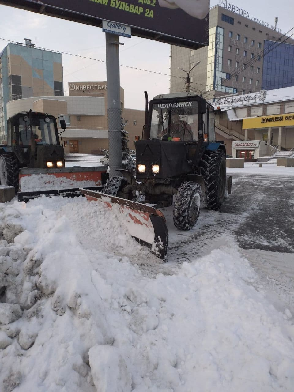 В КДХ заверили, что на улицах города работает более 150 снегоуборочных машин