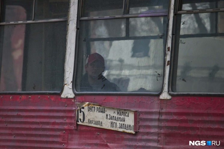 В мэрии Новосибирска объяснили, почему в городских трамваях холодно