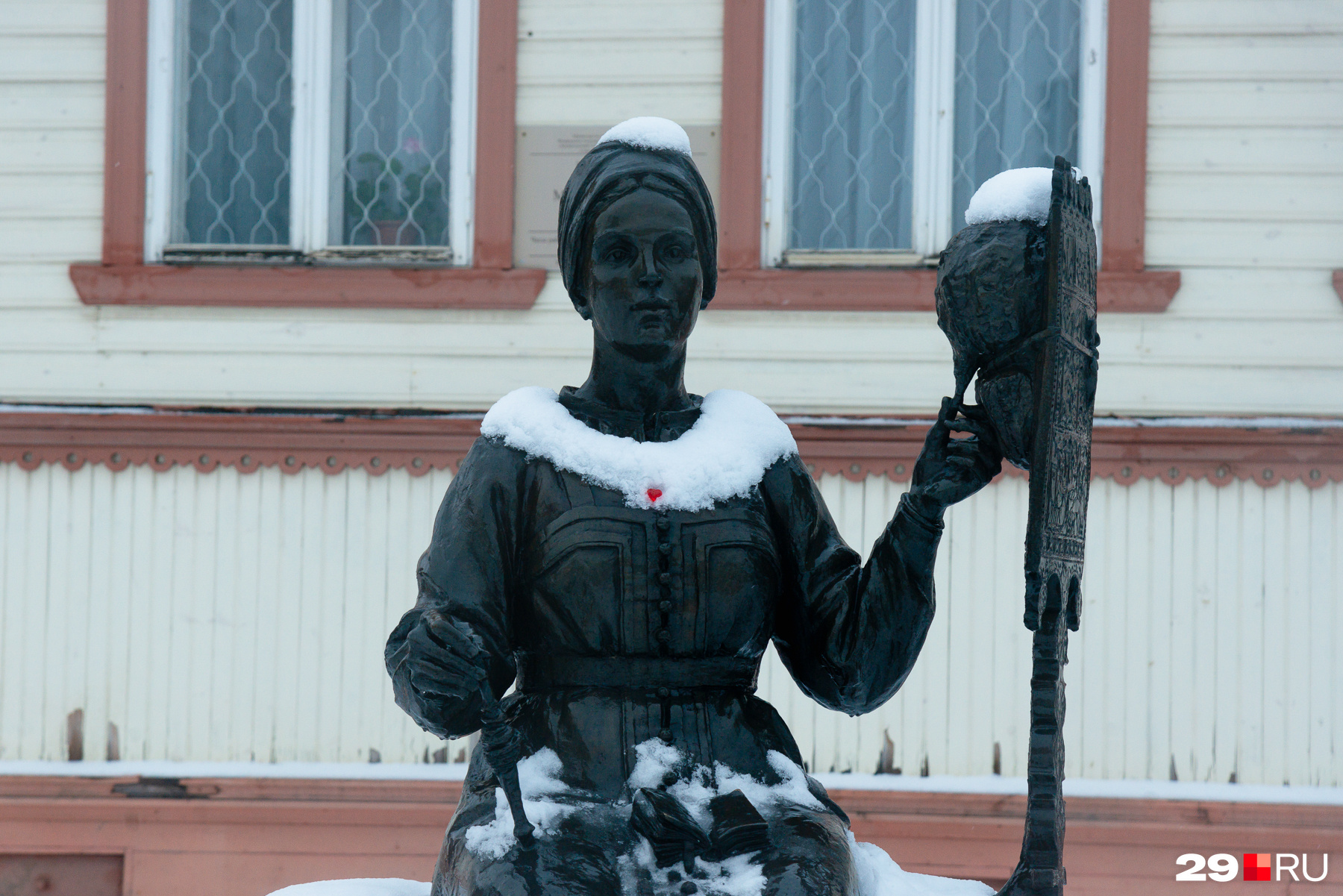 Природа не забыла нарядить большинство памятников города — вот очередной пример Природа не забыла нарядить большинство памятников города — вот очередной пример