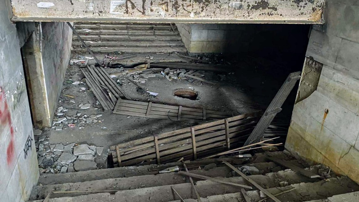 Подземный переход на конечной остановке АМЗ в Челябинске законсервируют