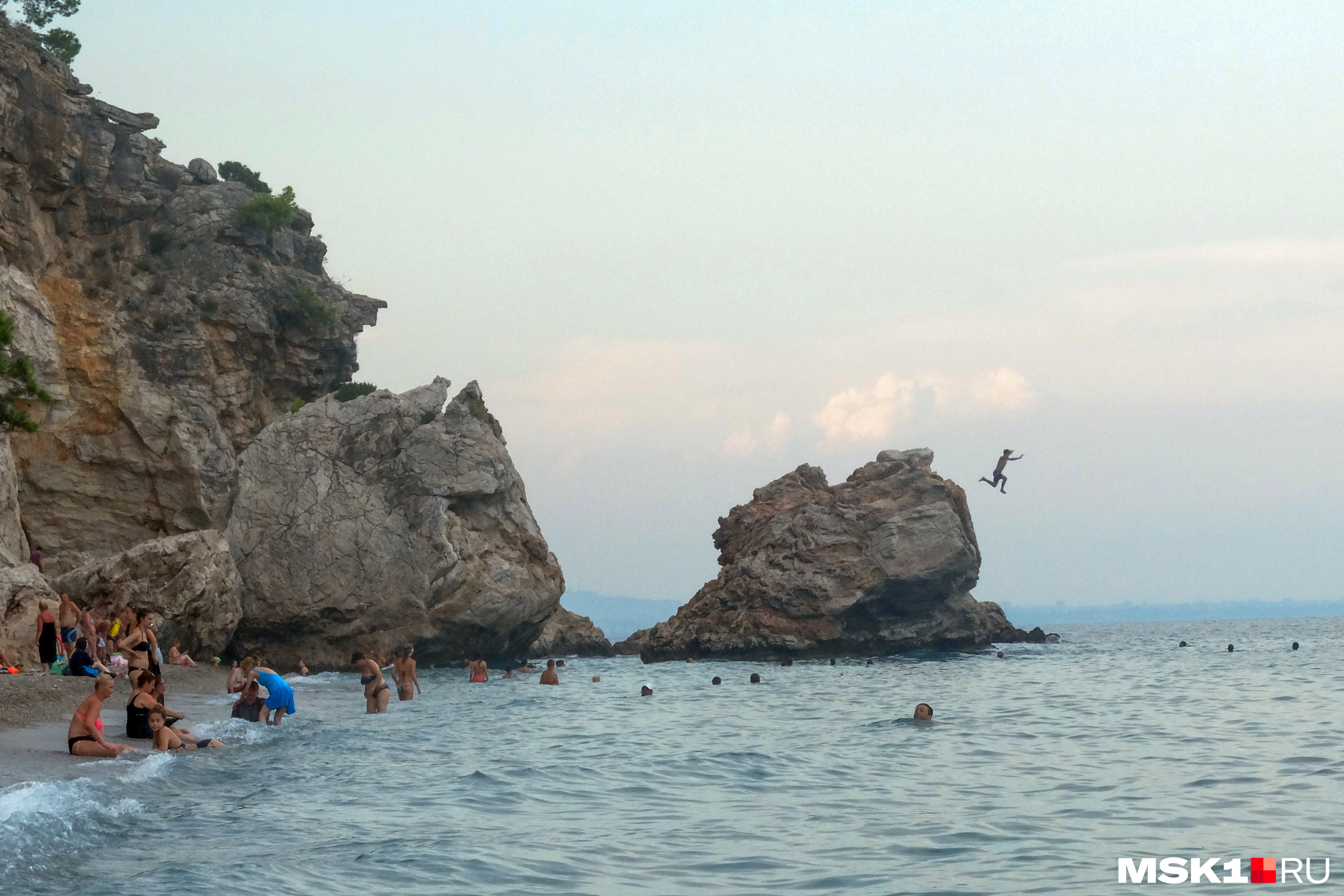 В Турции тоже можно отдыхать не у бассейна в отеле, а на море