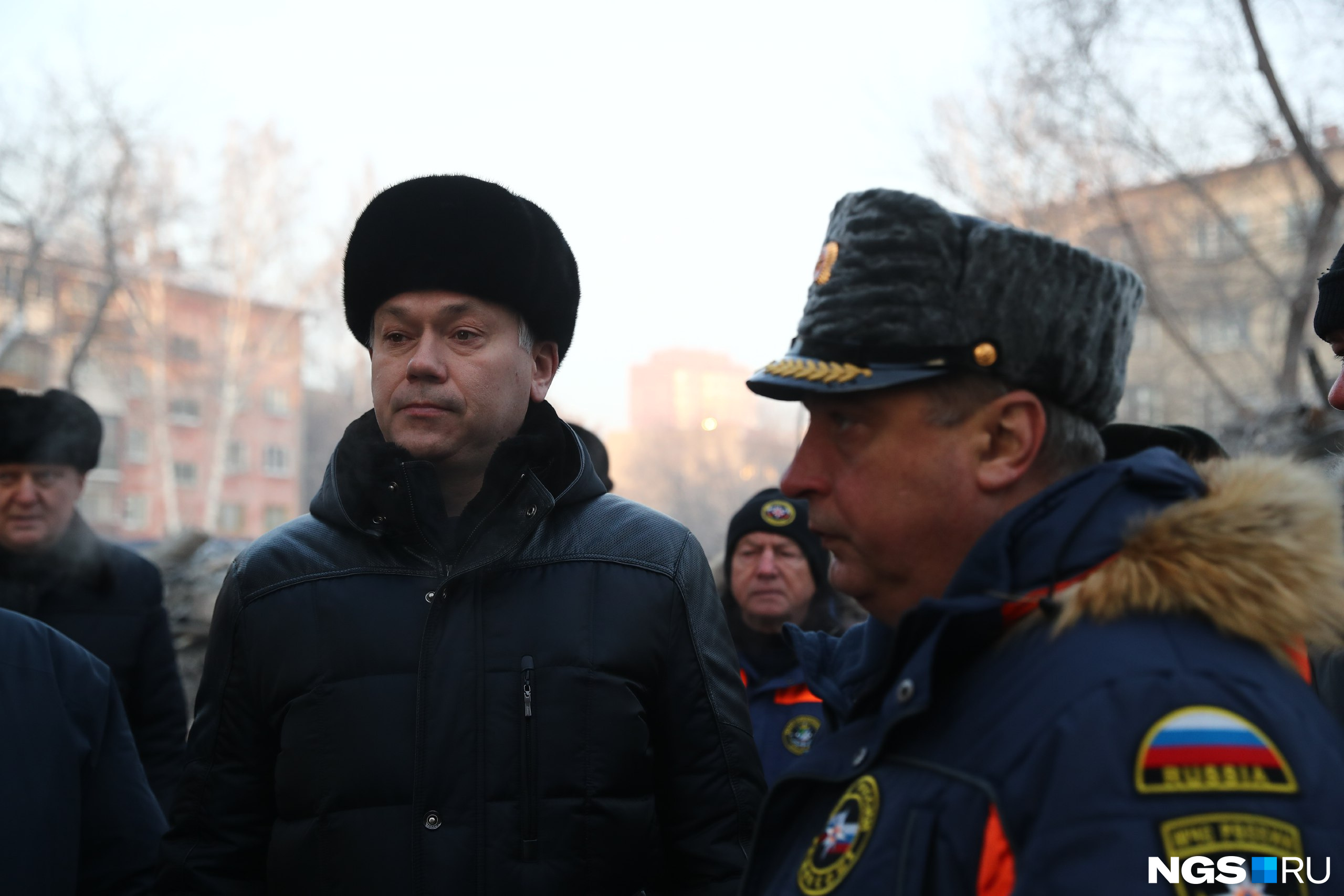 Утром на место выехал губернатор Новосибирской области