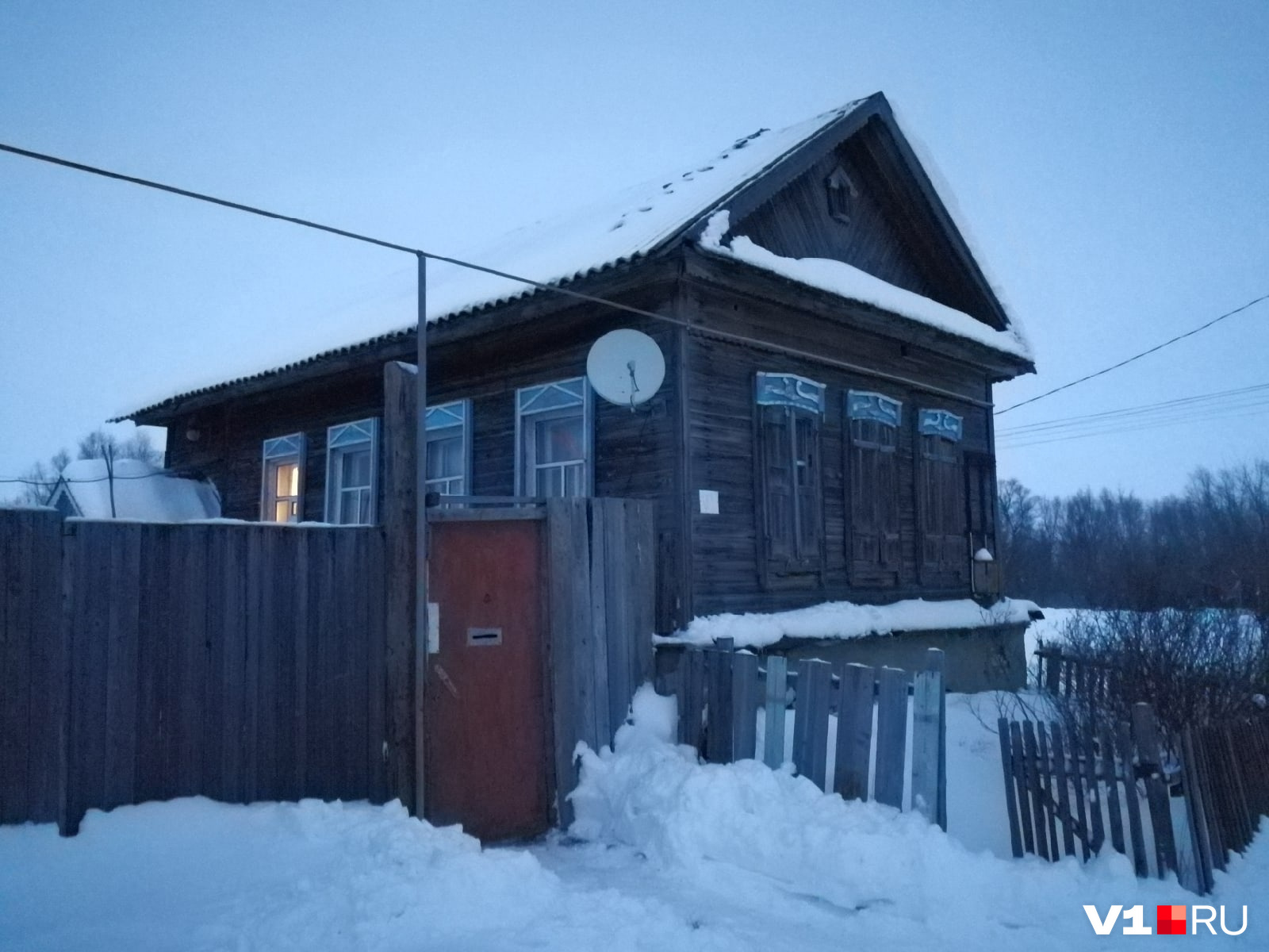 Дом пропавшей девочки на окраине села Дом пропавшей девочки на окраине села
