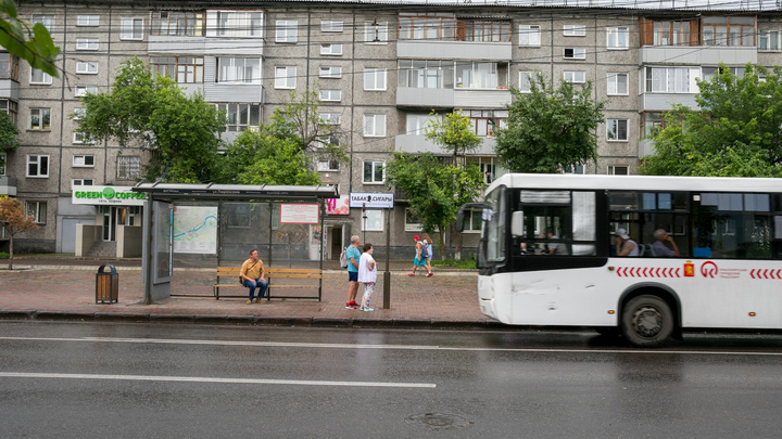 Многострадальный 83-й маршрут автобуса в Красноярске продают за один рубль