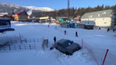 «Стоимость услуги — 100 тысяч в сутки»: в Шерегеше турист припарковал машину прямо на горнолыжной трассе