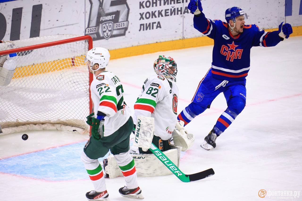 Четыре шайбы Эмиля Галимов помогли СКА победить «Ак Барс»